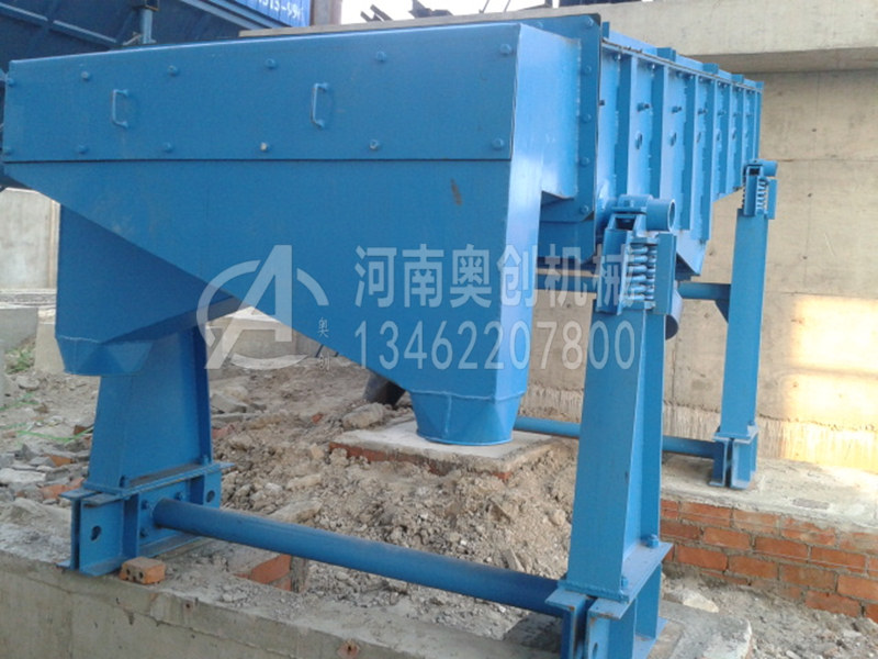 石墨粉分級直線振動篩選機 石墨粉分級直線振動篩選機