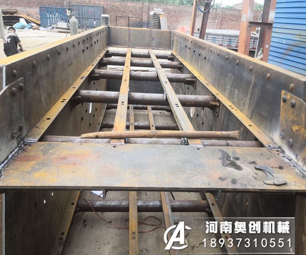 礦用振動篩變頻電機發熱什么原因造成的呀？