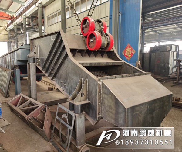 碎石圓振動篩篩機發(fā)生強烈振動是什么原因?