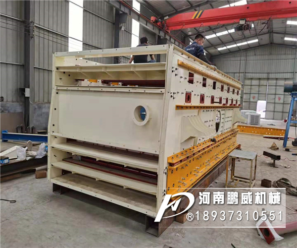 篩分不同規格的石子砂礫使用的振動篩分設備介紹分類